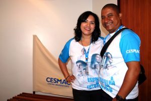 Cesmac- monta- estrutura- na- Galeria- para- os -familiares  09