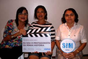 Cesmac- monta- estrutura- na- Galeria- para- os -familiares  09