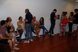 Cesmac- monta- estrutura- na- Galeria- para- os -familiares  09