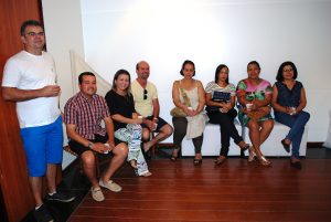 Cesmac- monta- estrutura- na- Galeria- para- os -familiares  09
