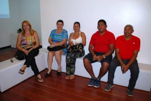 Cesmac- monta- estrutura- na- Galeria- para- os -familiares  09