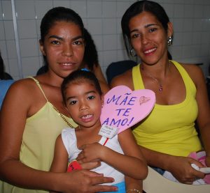 Projeto- Crescer- do- Cesmac- comemora- Dia -das- Mães- 101