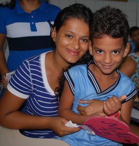 Projeto- Crescer- do- Cesmac- comemora- Dia -das- Mães- 101