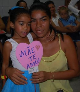 Projeto- Crescer- do- Cesmac- comemora- Dia -das- Mães- 101