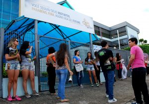 Vestibular- de- Medicina- 2016.2- do- Cesmac- movimenta- Campus- I- 10