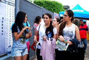 Vestibular- de- Medicina- 2016.2- do- Cesmac- movimenta- Campus- I- 10