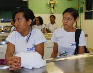 Alunos do Centro Brasileiro de Cursos visitam estrutura do Cesmac 06