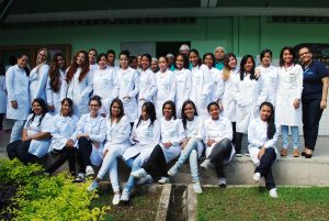 Alunos do Centro Brasileiro de Cursos visitam estrutura do Cesmac 06