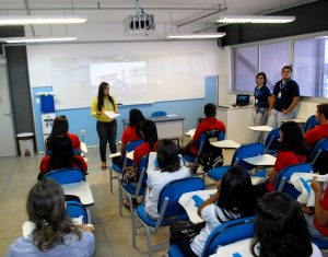 Escola- Moreira- e- Silva- visita- o- Cesmac- 22