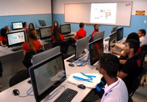 Escola- Moreira- e- Silva- visita- o- Cesmac- 22