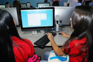 Escola- Moreira- e- Silva- visita- o- Cesmac- 22