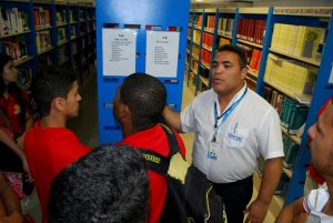 Escola- Moreira- e- Silva- visita- o- Cesmac- 22