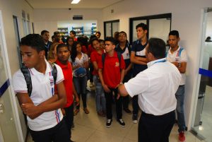 Escola- Moreira- e- Silva- visita- o- Cesmac- 22