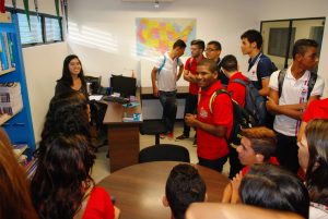 Escola- Moreira- e- Silva- visita- o- Cesmac- 22