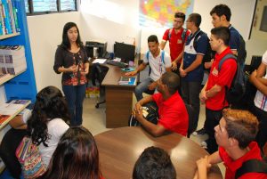 Escola- Moreira- e- Silva- visita- o- Cesmac- 22