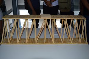 Palitos- de- picolé- viram- pontes- no- curso- de- Engenharia- Civil- Cesmac  23