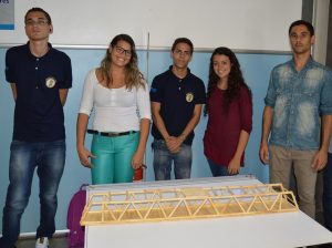 Palitos- de- picolé- viram- pontes- no- curso- de- Engenharia- Civil- Cesmac  23