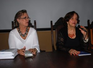 Professora- doutora- Vera- Romariz- lança- mais- uma- obra-Cesmac - 16