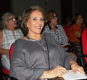 Professora- doutora- Vera- Romariz- lança- mais- uma- obra-Cesmac - 16