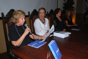 Professora- doutora- Vera- Romariz- lança- mais- uma- obra-Cesmac - 16