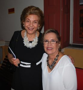 Professora- doutora- Vera- Romariz- lança- mais- uma- obra-Cesmac - 16