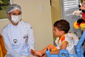 Estudantes- participam- do- Projeto -OdontoSchoolCare- Cesmac 14