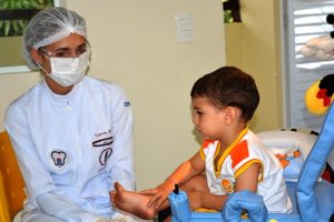 Estudantes- participam- do- Projeto -OdontoSchoolCare- Cesmac 14