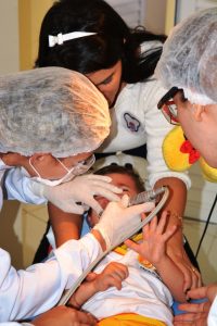 Estudantes- participam- do- Projeto -OdontoSchoolCare- Cesmac 14