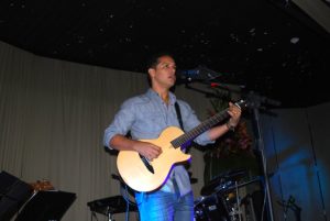 Cesmac- celebra- Dia- dos- Pais -com -almoço- e- show- de- Thiago- Vasconcelos (27)