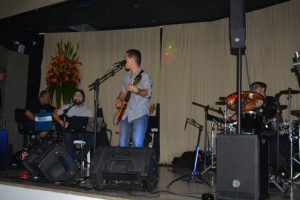 Cesmac- celebra- Dia- dos- Pais -com -almoço- e- show- de- Thiago- Vasconcelos (27)