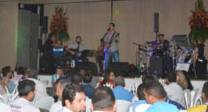 Cesmac- celebra- Dia- dos- Pais -com -almoço- e- show- de- Thiago- Vasconcelos (27)