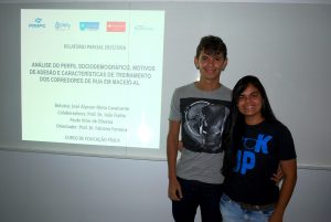 Cesmac- realiza- Seminário- de- Iniciação- Científica- 09