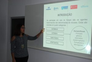 Cesmac- realiza- Seminário- de- Iniciação- Científica- 09