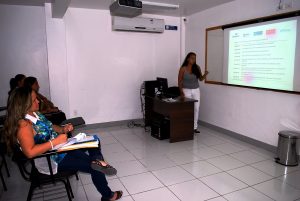 Cesmac- realiza- Seminário- de- Iniciação- Científica- 09