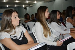 Curso- de- Nutrição- do- Cesmac- recebe- Andreia- Friques (16)
