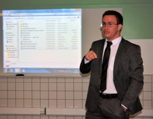 Dia- do- Estagiário- foi -comemorado- com- I- Encontro- de- Cursos- Cesmac (12)