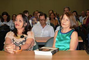Pioneiro- em- transplante- de- fígado- lança- livro- em- Maceió-Cesmac (03)