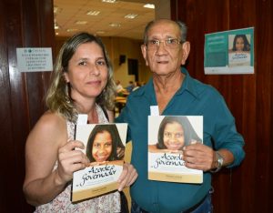 Pioneiro- em- transplante- de- fígado- lança- livro- em- Maceió-Cesmac (03)