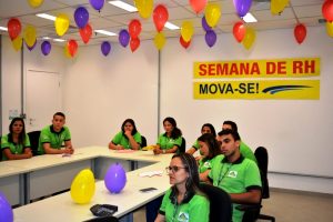 Professora- Sílvia- Néli, do- curso- de- Administração, ministra- palestra (22)