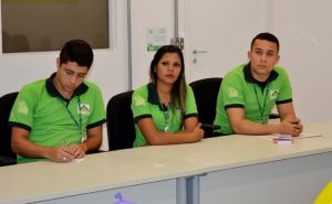 Professora- Sílvia- Néli, do- curso- de- Administração, ministra- palestra (22)