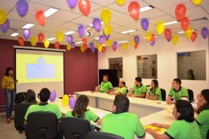 Professora- Sílvia- Néli, do- curso- de- Administração, ministra- palestra (22)