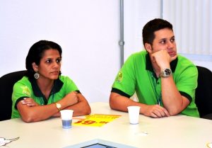 Professora- Sílvia- Néli, do- curso- de- Administração, ministra- palestra (22)