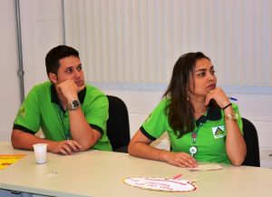 Professora- Sílvia- Néli, do- curso- de- Administração, ministra- palestra (22)