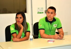 Professora- Sílvia- Néli, do- curso- de- Administração, ministra- palestra (22)
