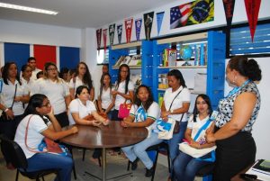 programa-cesmac-360-recebe-alunos-da-escola-santa-babara (32)