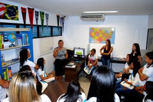 programa-cesmac-360-recebe-alunos-da-escola-santa-babara (32)