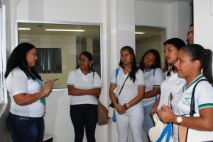 programa-cesmac-360-recebe-alunos-da-escola-santa-babara (32)