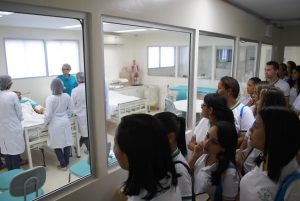 programa-cesmac-360-recebe-alunos-da-escola-santa-babara (32)
