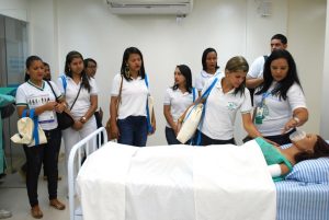 programa-cesmac-360-recebe-alunos-da-escola-santa-babara (32)
