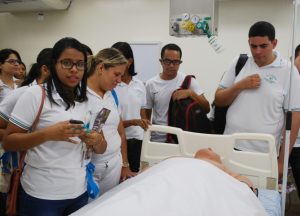 programa-cesmac-360-recebe-alunos-da-escola-santa-babara (32)
